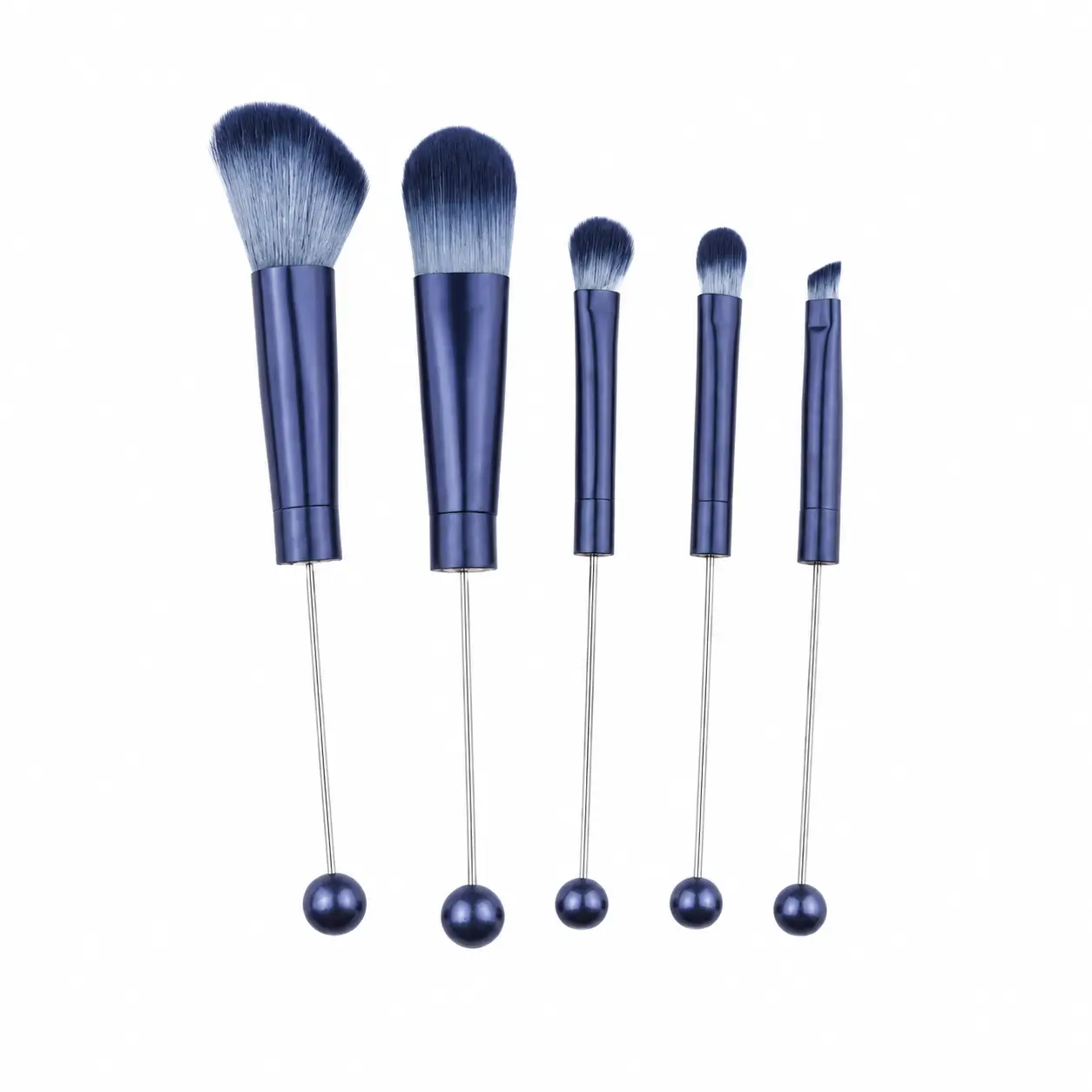 ChatGPT Image 20 sep 2026, 22_39_27 Make-up Bürste - Auffädelbar - Set mit 5 - Metallic Kobalt - Afbeelding 1