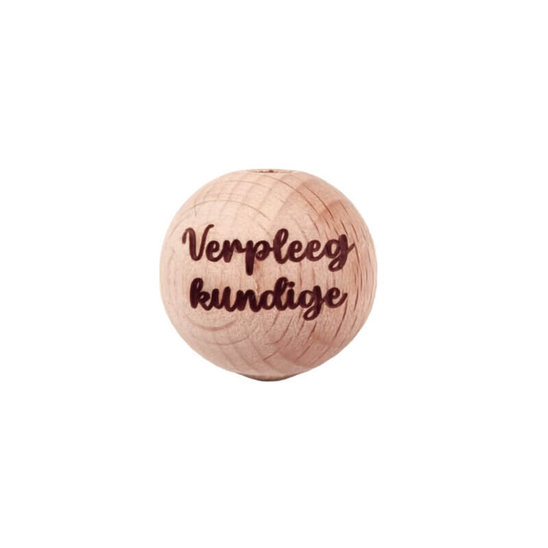 Perle en bois - Gravée - Bois de hêtre - Infirmière - 20mm