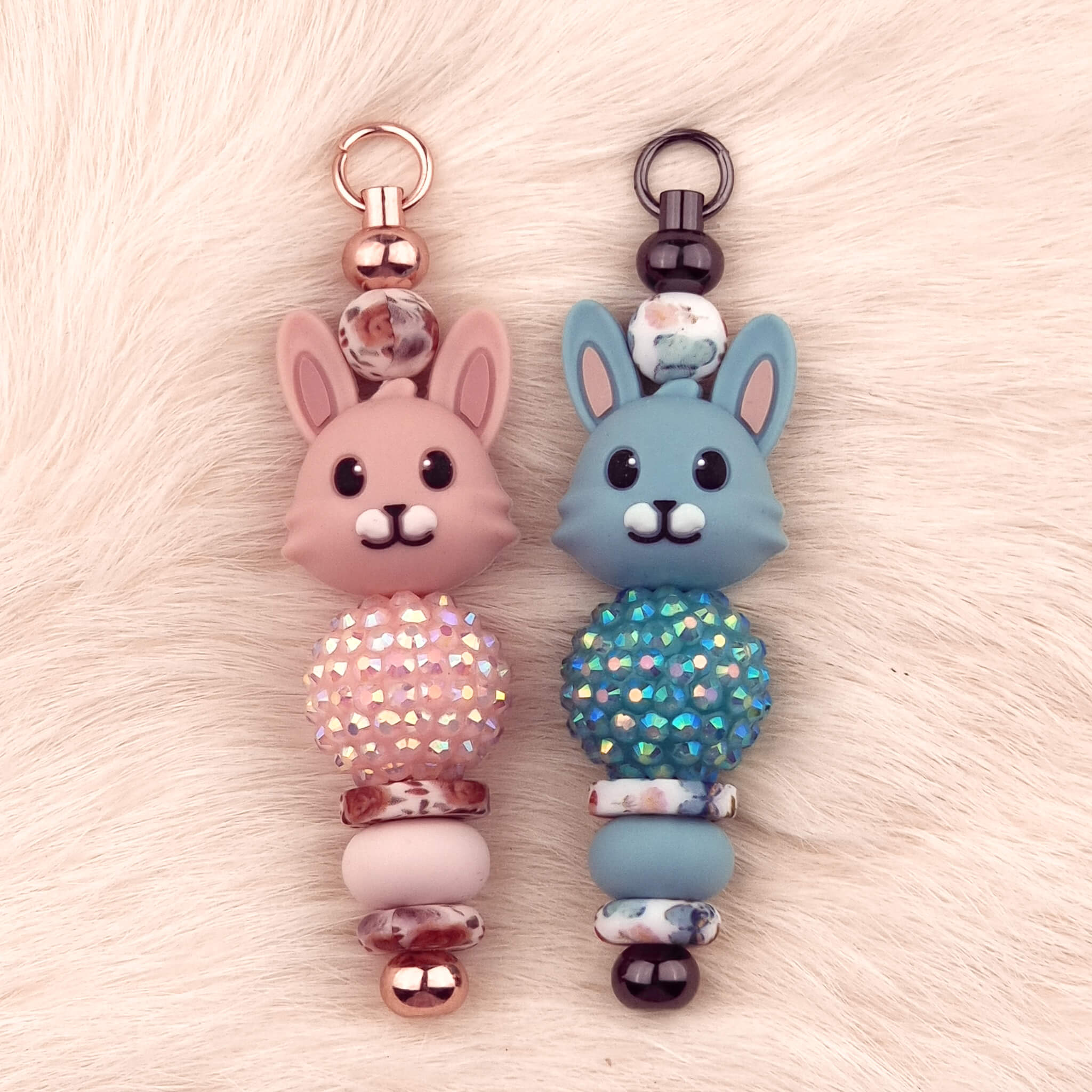 Konijnen hanger - Blue - Pink Konijnen hanger - Blue - Pink