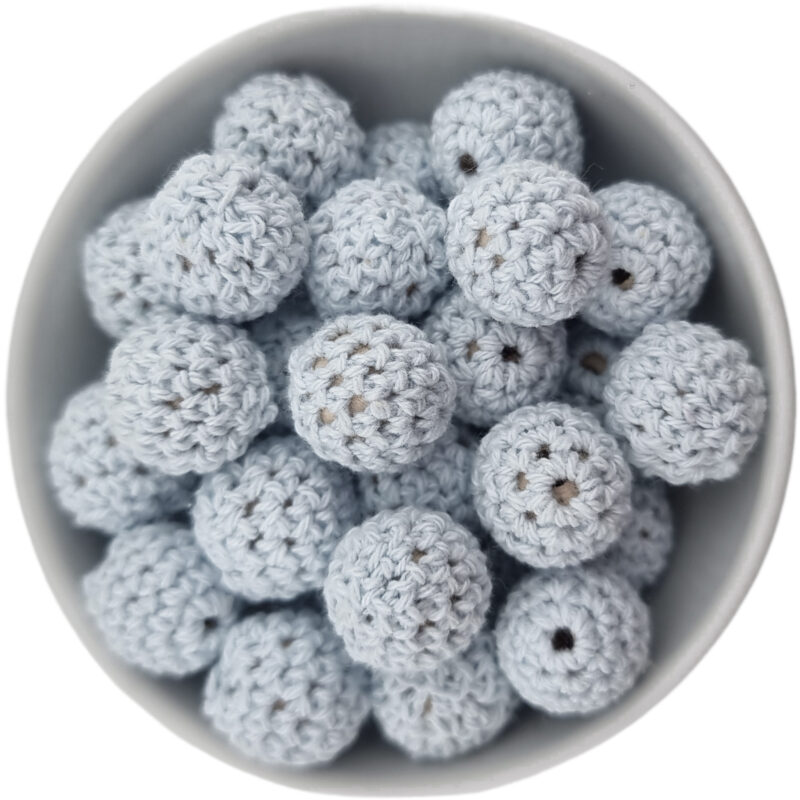 Häkelperle - Gehäkelte Holzperle - 16 mm - Eisgrau