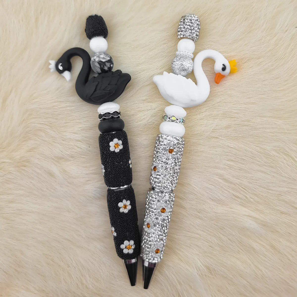 DIY Siliconen Pennen Set - Zwanen - Zwart / Zilver Bloem - Afbeelding 2