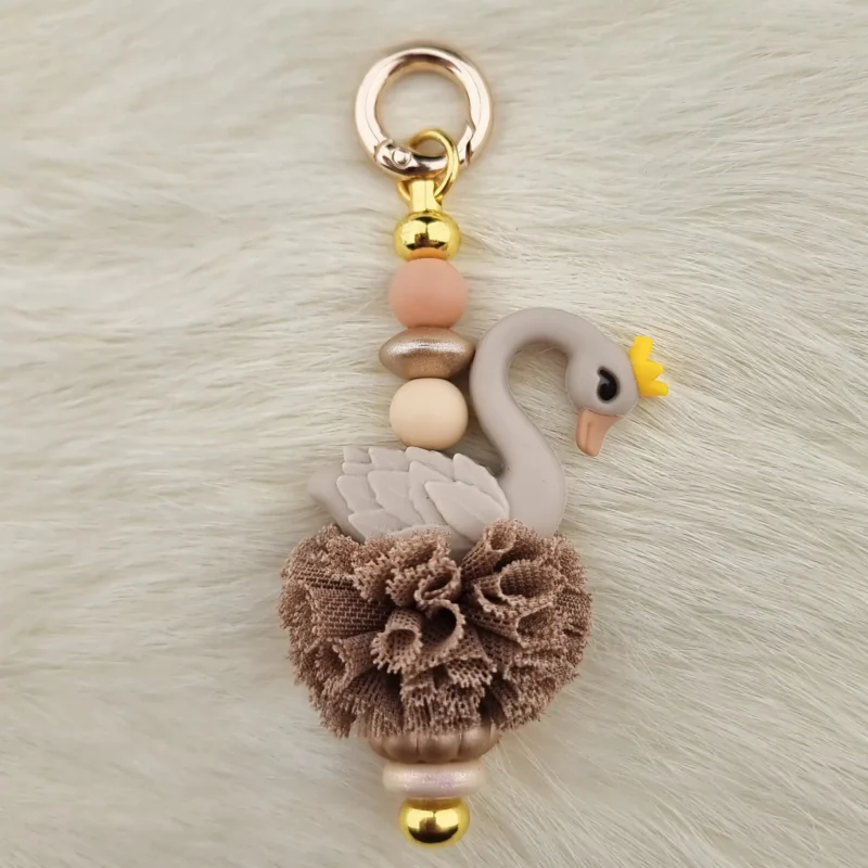 DIY Sleutel / Telefoonhanger - Zwaantje - Taupe met Ruche