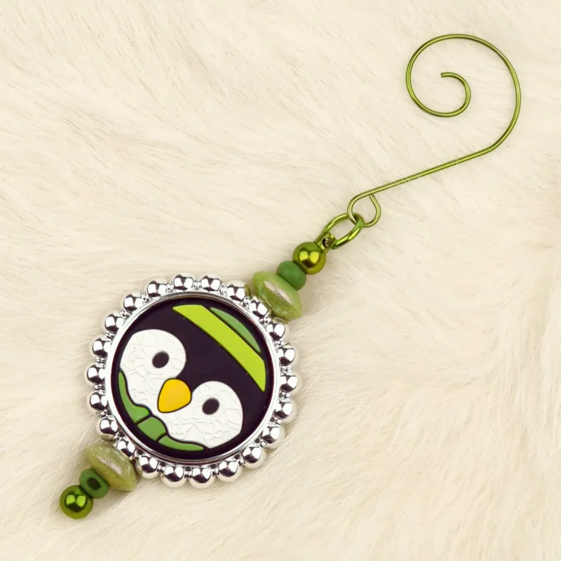 DIY Kerst Hanger - Ronde Pinguin met Ornamenthaak