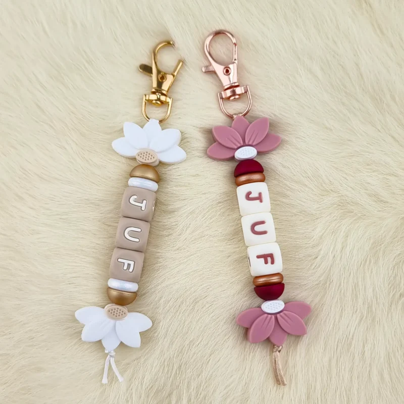 DIY Taschenanh&auml;nger / Schl&uuml;sselanh&auml;nger Set - Juf 2 - Bordeaux und Wei&szlig;